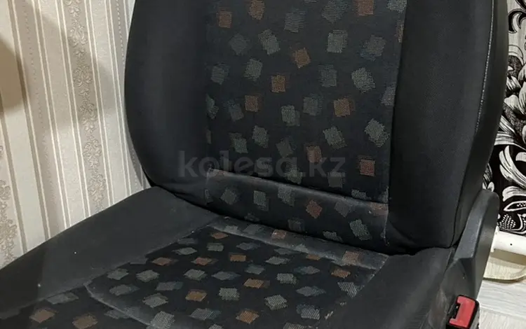 Передние пассажирское сиденье за 15 000 тг. в Караганда