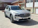 Hyundai Santa Fe 2022 года за 18 000 000 тг. в Караганда