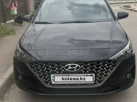 Hyundai Accent 2021 года за 8 400 000 тг. в Алматы – фото 2