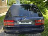 Volkswagen Passat 1995 годаүшін2 700 000 тг. в Шымкент – фото 4