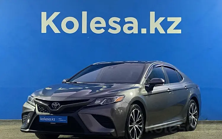 Toyota Camry 2018 года за 10 310 000 тг. в Алматы