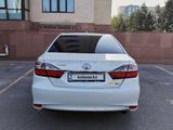 Toyota Camry 2017 года за 13 000 000 тг. в Шымкент – фото 4