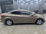 Hyundai Elantra 2014 годаfor5 900 000 тг. в Кокшетау – фото 2