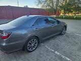 Toyota Camry 2016 года за 6 700 000 тг. в Актобе – фото 5