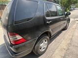 Mercedes-Benz ML 320 1998 годаүшін2 700 000 тг. в Алматы – фото 2