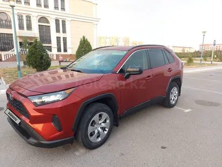 Toyota RAV4 2019 года за 14 500 000 тг. в Актау