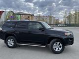 Toyota 4Runner 2017 года за 13 500 000 тг. в Актобе – фото 3