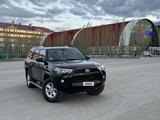 Toyota 4Runner 2017 года за 13 500 000 тг. в Актобе