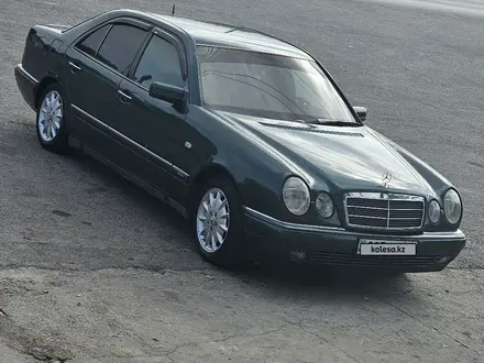 Mercedes-Benz E 320 1999 года за 4 100 000 тг. в Шымкент