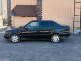 Volkswagen Vento 1992 года за 1 000 000 тг. в Караганда – фото 2