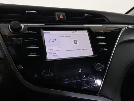 Toyota Camry 2018 года за 10 390 000 тг. в Алматы – фото 20