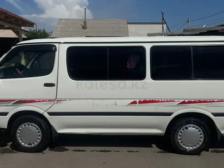 Toyota Hiace 2003 года за 4 200 000 тг. в Астана – фото 9