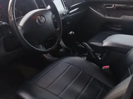 Toyota Land Cruiser Prado 2007 года за 12 000 000 тг. в Атырау – фото 4