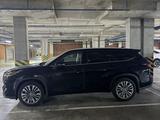 Toyota Highlander 2024 года за 36 000 000 тг. в Астана