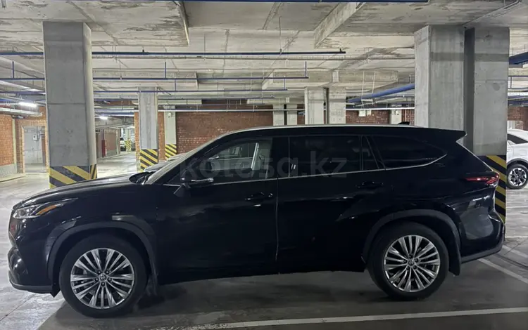 Toyota Highlander 2024 года за 36 000 000 тг. в Астана