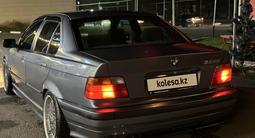 BMW 328 1996 года за 2 700 000 тг. в Алматы – фото 2