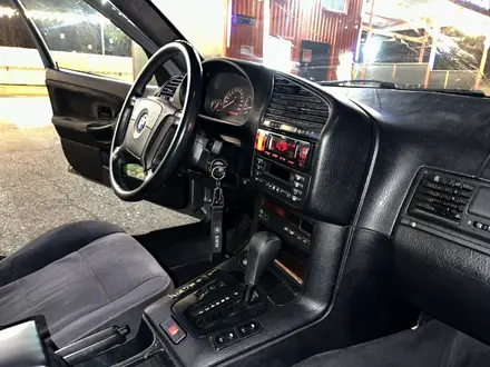 BMW 328 1996 года за 2 600 000 тг. в Алматы – фото 13