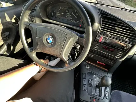 BMW 328 1996 года за 2 600 000 тг. в Алматы – фото 16