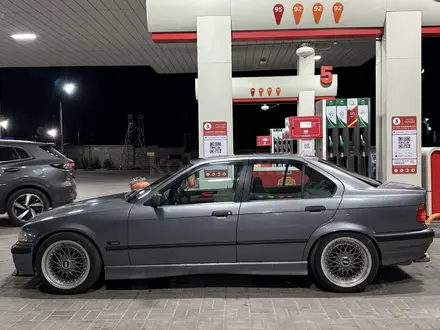 BMW 328 1996 года за 2 600 000 тг. в Алматы – фото 8