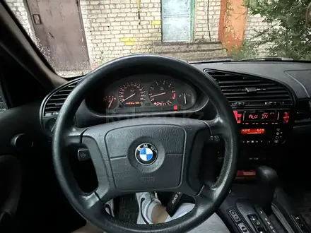BMW 328 1996 года за 2 600 000 тг. в Алматы – фото 10