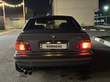 BMW 328 1996 года за 2 600 000 тг. в Алматы – фото 3