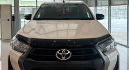 Toyota Hilux Comfort 2023 года за 22 800 000 тг. в Атырау