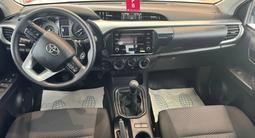 Toyota Hilux Comfort 2023 года за 22 800 000 тг. в Атырау – фото 5
