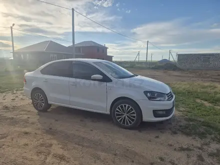 Volkswagen Polo 2017 года за 4 600 000 тг. в Актобе – фото 3