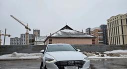 Hyundai Sonata 2020 года за 11 500 000 тг. в Астана – фото 2