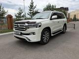 Toyota Land Cruiser 2017 годаүшін30 500 000 тг. в Астана