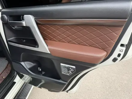 Toyota Land Cruiser 2017 года за 30 500 000 тг. в Астана – фото 23