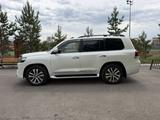 Toyota Land Cruiser 2017 годаүшін30 500 000 тг. в Астана – фото 2