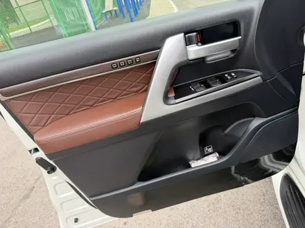 Toyota Land Cruiser 2017 года за 30 500 000 тг. в Астана – фото 32