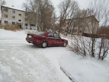 Mercedes-Benz C 180 1995 года за 1 350 000 тг. в Караганда – фото 2