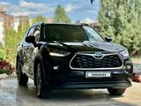 Toyota Highlander 2023 года за 30 500 000 тг. в Астана – фото 4