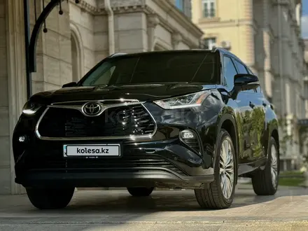 Toyota Highlander 2023 года за 30 500 000 тг. в Астана – фото 2