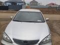 Toyota Camry 2006 года за 4 000 000 тг. в Атырау – фото 2