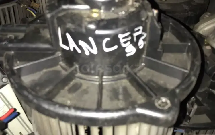 Моторчик печки MMC Lancer за 10 000 тг. в Алматы