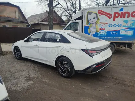 Hyundai Elantra 2024 года за 8 850 000 тг. в Алматы – фото 11