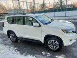 Toyota Land Cruiser Prado 2022 года за 35 000 000 тг. в Алматы – фото 3