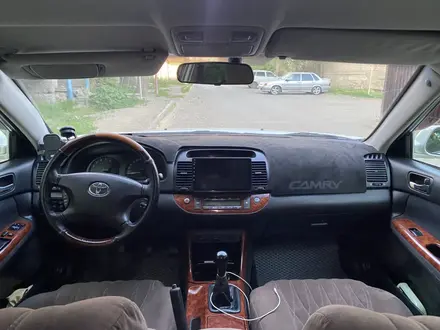 Toyota Camry 2002 года за 3 800 000 тг. в Атырау – фото 2