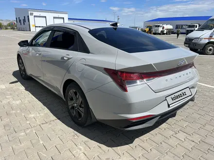 Hyundai Elantra 2021 года за 10 000 000 тг. в Аксай – фото 3