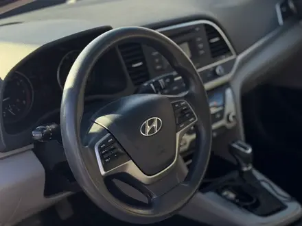 Hyundai Elantra 2017 года за 4 390 000 тг. в Атырау – фото 4
