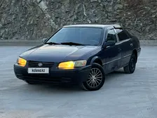 Toyota Camry, 1998