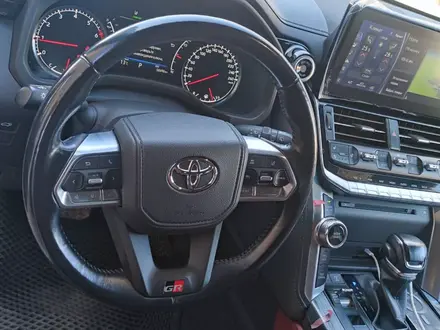 Toyota Land Cruiser 2023 года за 63 000 000 тг. в Уральск