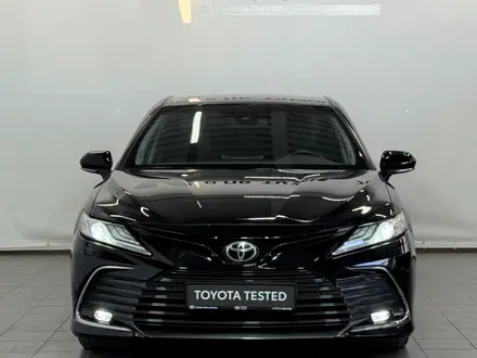 Toyota Camry Luxe 2021 года за 15 900 000 тг. в Астана – фото 5