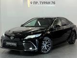 Toyota Camry Luxe 2021 года за 15 900 000 тг. в Астана