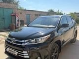Toyota Highlander 2015 года за 14 000 000 тг. в Уральск – фото 2