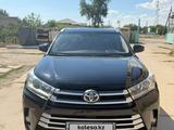 Toyota Highlander 2015 года за 14 000 000 тг. в Уральск