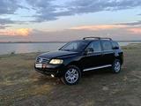 Volkswagen Touareg 2005 годаүшін5 300 000 тг. в Караганда